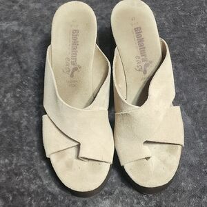 Bionatura easy open toe heels with separate toe